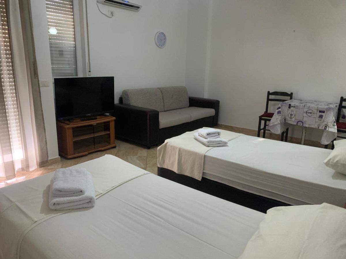 Kokomani 2 Appartement Durrës Buitenkant foto